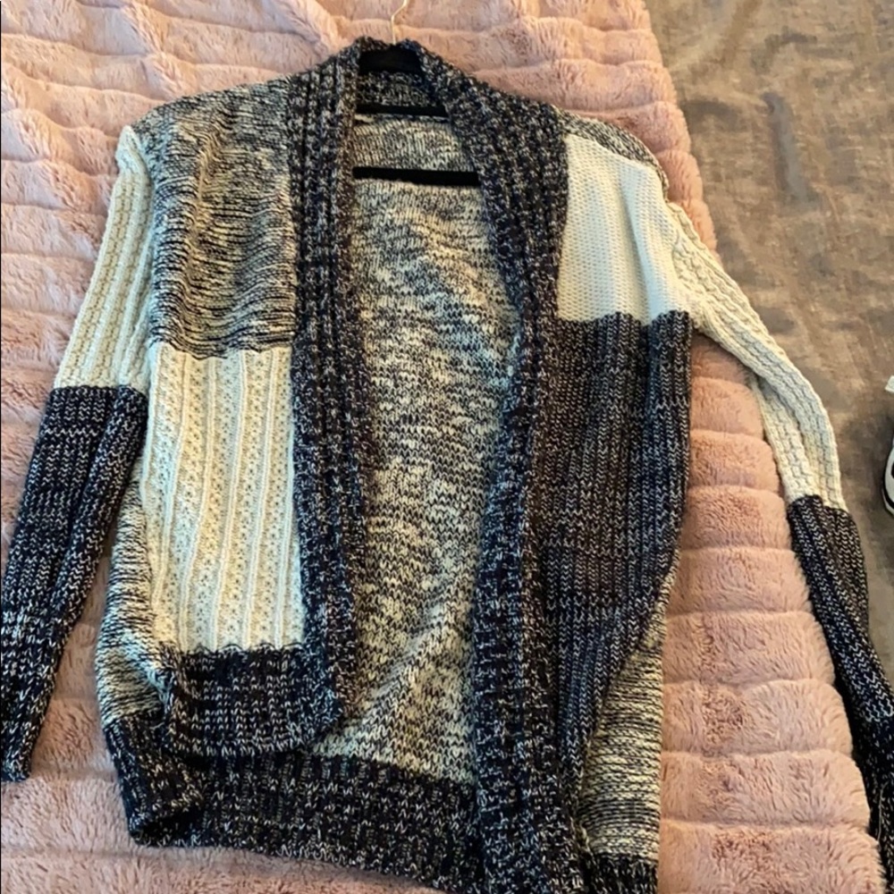 Urban outfitters a sweater cardigan xs